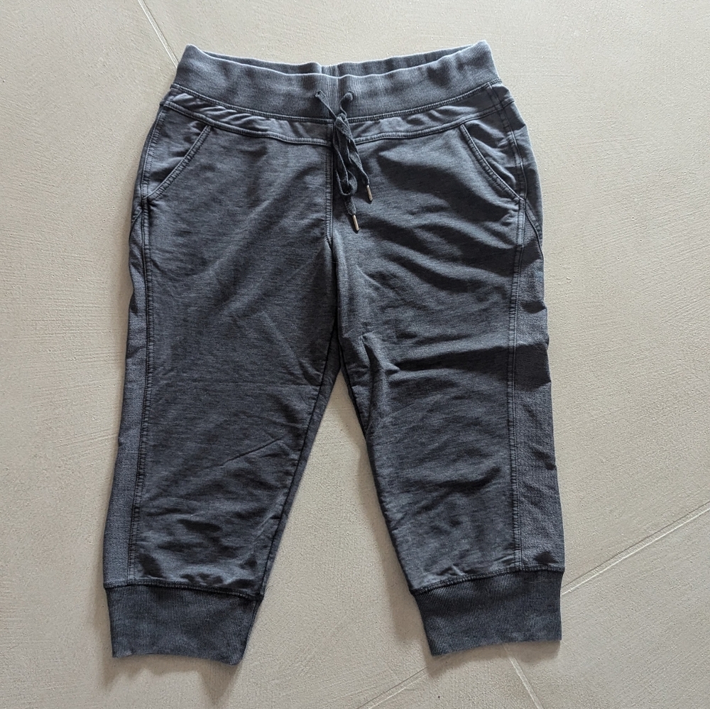 Green Tea Capri Joggers NWOT